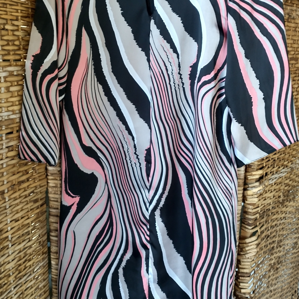 Dress - Picture 4 of 4